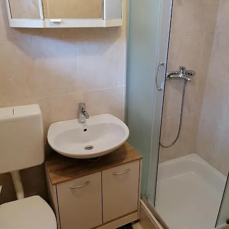 P&f Apartment *