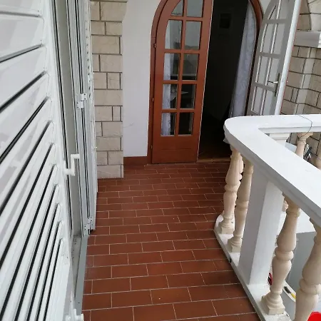 Apartment P&f Primošten